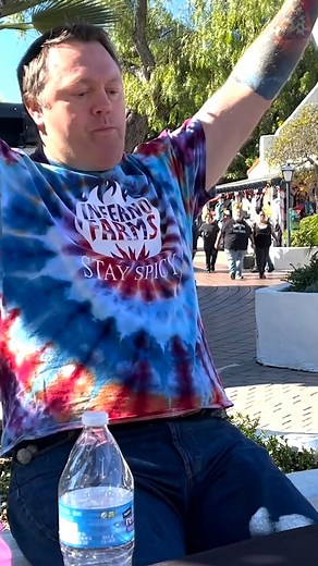 Fastest time to eat three Carolina Reaper chillies 🔥⏱️🌶️ 8.72 seconds by Greg Foster 🇺🇸 | Guinness World Records