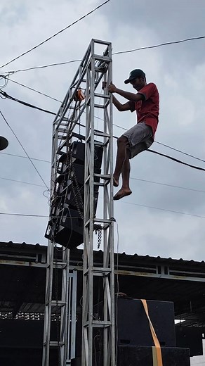 loading audio model irit glowing | Agus Rpp