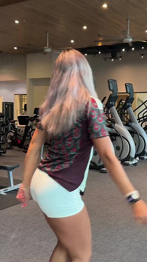 Creative Content with Ximena Saenz