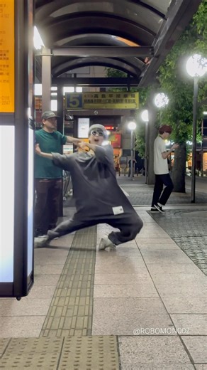 【Japanese Most Viral Performer】ROBOMON with Dr. Robotmik , $