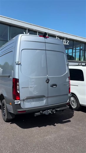 ✨Just arrived 🇩🇪 Sprinter 319 MWB High Roof Select Huge options list including 🔦 LED High Performance Headlamps 🥶 Air Conditioning 🩶 High Tech Silver Metallic 🅿️ 360 Parking Cameras w/Sensors ❄️ Winter Package Plus 💺 Heated Seats ♨️ Heated Windscreen 🏋️ 3.5t Towing Package w/Factory Coupling 📱 Smartphone Integration 🖥️ 10.25” MBUX 1️⃣9️⃣0️⃣ bhp ⛓️ 2.0 Chain Driven OM654 Engine 9️⃣ Speed Automatic ⚙️ Save 💶on fresh order. Call Tony Cowell 087-4903067 or David Ferriter 086-7939207 for p
