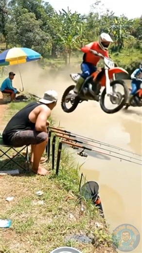 aksi trabas motor trail ke kolam#motorcycles #video #editing