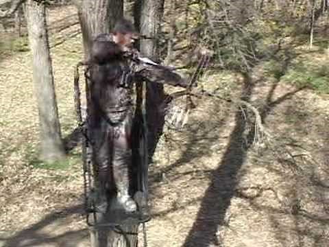 The Executive Ladder Stand | Big Game Treestands