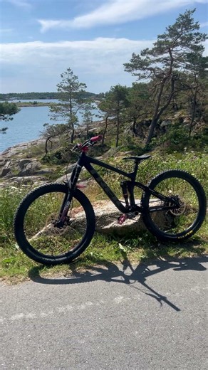 Trek remedy 8 and santa cruz megatower with @Trek-remedy-8