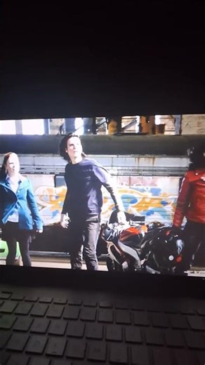 Ben 10 Alien Swarm (Big Chill Fights Alien Chips)