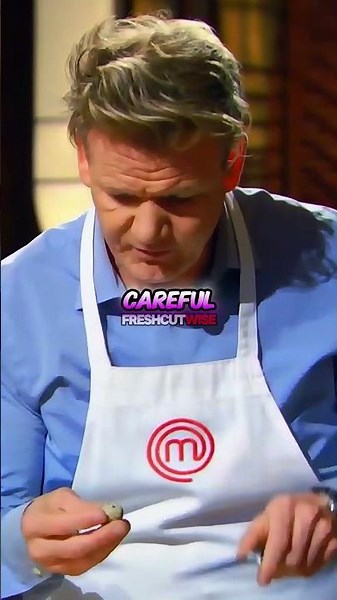 Gordon Ramsay Shows How to Cook Pan Seared Scallops