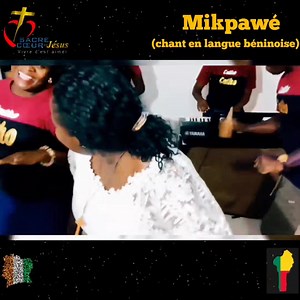 32K views · 3.2K reactions | Bonne fête de la l'Immaculée de conception à tous ! Chantons ensemble ce magnifique cantique en l'honneur de notre maman Marie. Que par l'intercession de maman Marie nos prières soient exaucées. Merci à la chantre La fille de la Vierge Marie Gracia Vitonou | Sacré Cœur de Jésus | Facebook