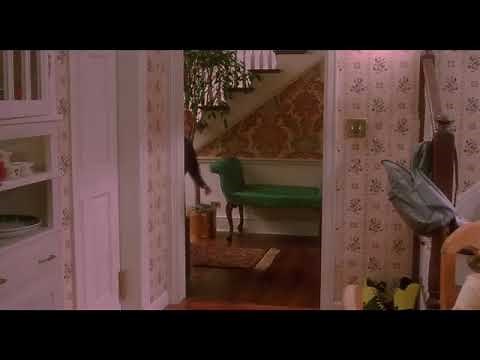 PIZZA FIGHT ! ( home alone)