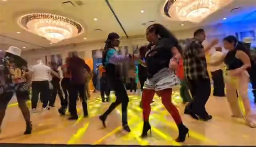 3.6K views · 102 reactions | Amanda and Tori. Ladies lead. Bofadem 藍 #ladies #dance #leadership #chicago #swingdance | DJ Shorty Smooth | Facebook
