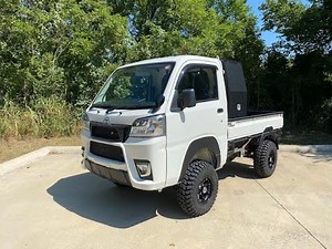 Daihatsu Hijet Jumbo Lifted Mini Truck
