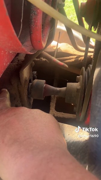 Repairing the 1690 Hydraulic Drive System