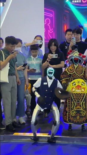 Dancing robot performance ends in unexpected fall in Shanghai, China
