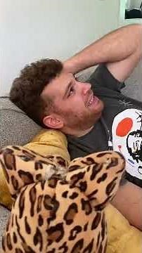 Cheetah bout his bread