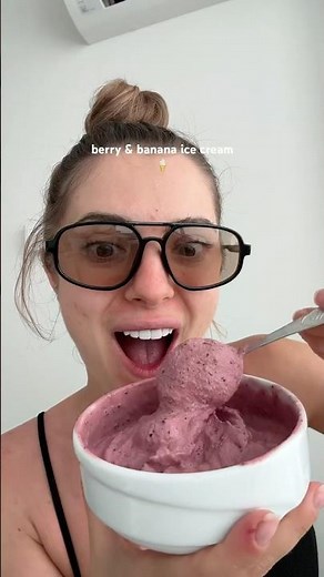 How to make Healthy Frozen Berry & Banana Ice cream in 1 minute | Blackberry Guilt-Free Dessert