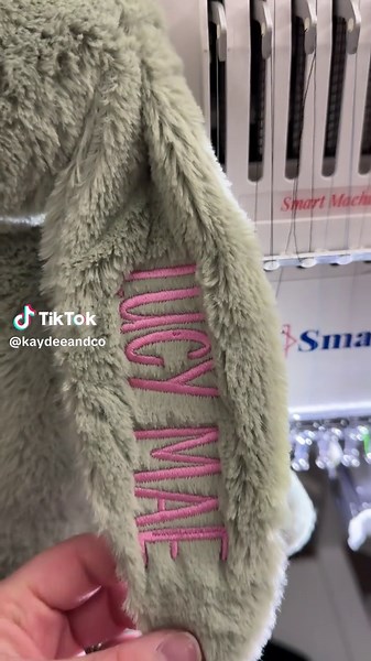 This pink and green is so good! | Good Color Combos