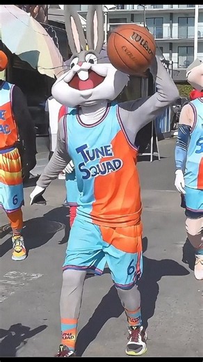 TuneSquad Just COOKED Everyone 🔥 #basketball #basketballshorts #tunesquad #theprofessor #shorts