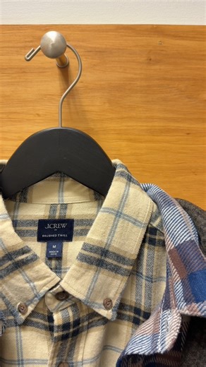 J. Crew coats have arrived! - Visit the store at Las Americas Premium Outlets and tryout their newest styles 🧥🤎 🔗 Store details with the link in bio! | Las Americas Premium Outlets