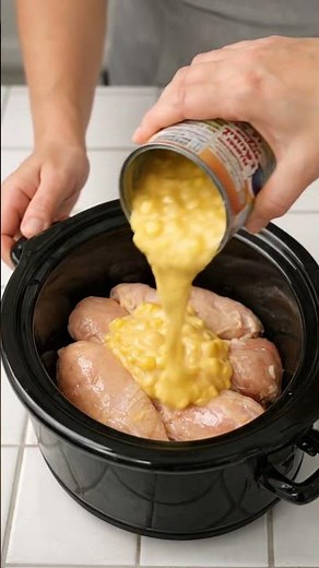🍗 Creamy Slow Cooker Corn Chicken 🍗