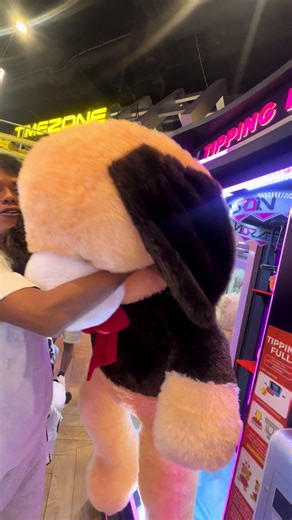 Feeling kuat klw ktmu mesin tipping timzone karawaci bau bau 10x gesek lagi terendus 😆😂🤟 tapi bosen juga bonekanya gk ada perubahan 🤭 #timezone #tipping #fyp #bonekabesar #viral