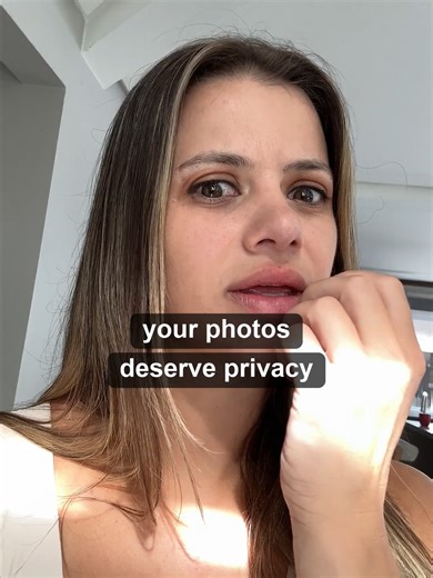 what is Locket? 15 seconds. everything you need to know 🔒 follow for more 🔒#locket #couplegoals #couplesoftiktok #photovault #privatephotos #coupleapps #fyp