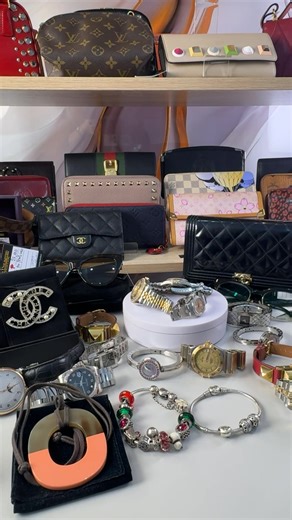 LUXURY WATCH AND WALLET LIVE SALE NOW!❤️ Find out what’s new, see you!😊 Location : QC Philippines RULES to follow: 1. Mine or M Price =CODE 2. First Miner, First Served Basis 3. No Haggling Please 4. NO Layaway / NO COD 5. Be a Responsible Miner 6. 1-2 days waiting of payment only 7. Strictly No Cancellations 8. Pag may na MINE kayo, kindly Screenshot the item then PM Us agad (para iwas scammer) and also for us to contact you easily. We hope to have a smooth and hassle-free transaction with you