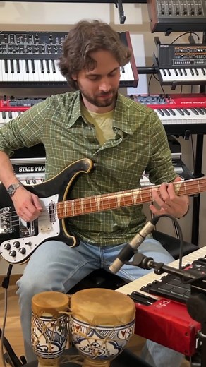 817K views · 84 reactions | Loop and fun! - - - #loops #bass #piano #synth #percussion #rickenbacker #moogsub37 #akai #iseenord #producerjams #dopebeats #producerlife #pickupbeats #pickupmusic #coffemusic #solo #jazzfunk #vintage #analog #gear #70style #beatmakers #jams #beats #studio | Marcello Cassanelli | Facebook