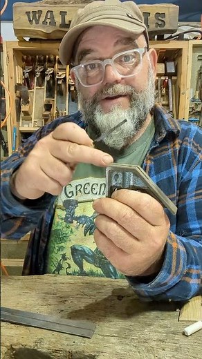 How to adjust a combination Square?