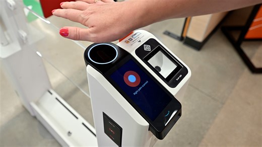 Amazon shopper insists 'I don't work for you' after 'Walk Out' checkout pulled