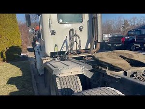 International 9200i Truck