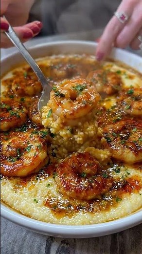 Cajun Garlic Shrimp & Creamy Grits#avasdailydishes #recipe #easyrecipe #comfortfood #cheesygoodness