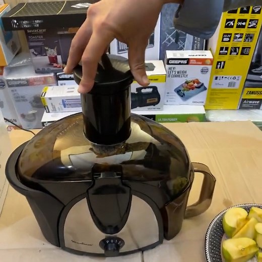 20K views · 88 reactions | Lot Imported Moulines Juice Extractor - Call or Whatsapp at 0310-0009020 Order Link: https://imports.pk/products/lot-imported-moulines-juice-extractor #foryou #fypシ゚ #viewers #viral #juiceextractor #imports.pk | Afridi Imports - Since 1993 | Facebook