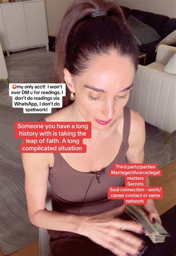 Tarot Love Reading: Past Connections & Future Steps