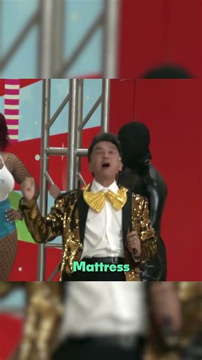 ‪@williamosman‬ gets floured