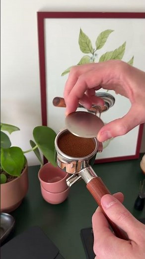 Making espresso using the Breville Barista Express #coffee #espresso #coffeeaddict #shorts