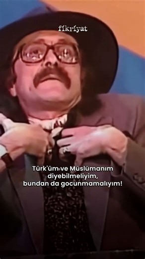 Türk müziğine unutulmaz eserler kazandıran sanatçı Cem Karaca'nın aramızdan ayrılışının 22. yılı... “Bana da birisi gelip “Cem sen kimsin?” derse, “Türk’üm ve Müslümanım” diyebilmeliyim ve bundan da gocunmamalıyım. Bu benim kimliğim.” | Fikriyat