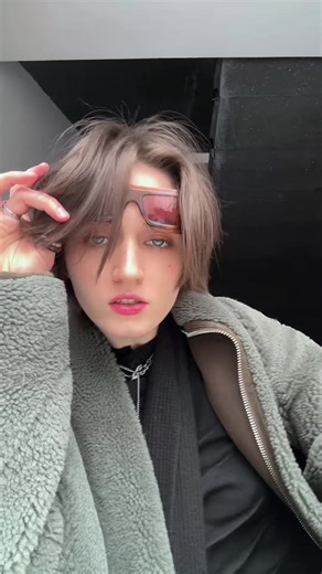 2/30 Wednesday outfit Staircase story Endless number of attempts 🙃 Part 1 #OOTD #fashion #outfitinspo #styleinspo #fashioninspo