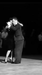 196K views · 8.6K reactions | Il ritmo è un talento che in pochi possiedono e riescono a trasformare in arte. Questi due ballerini sono strepitosi e ci danno un assaggio di cosa vuol dire presenza scenica, sintonia e ritmo. ..2 parte. | Grazia C | Facebook