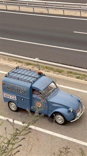 La Citroën 2CV AZU de Montesa #carrestorationproject #citroen