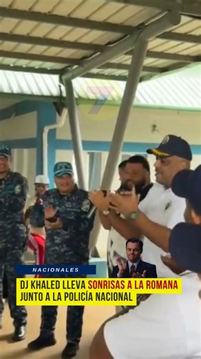 7 Segundos Multimedia on Instagram: "Este lunes, la Policía Nacional, en colaboración con el reconocido productor musical DJ Khaled, realizó una jornada solidaria en el Orfanato Niños de Cristo, ubicado en La Romana, donde entregaron ropa, calzado y artículos deportivos a los niños de la institución. La actividad se enmarcó en la celebración del Día de Reyes, con el propósito de fortalecer los lazos entre la Policía y la comunidad, además de fomentar valores de solidaridad y esperanza en los más