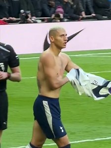 650K views · 10K reactions |  Is this the most embarrassing player you've ever seen...?樂 | Theatre Of Dreams | Facebook