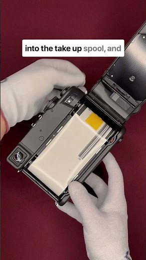 Mamiya 7II Film Test - Loading and Shooting Kodak Portra 160 - Medium Format 120 Camera Review