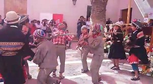 Niños del distrito de #Puyca, provincia de La Unión, bailaron Yapuy, danza costumbrista de la zona. Será una de las 40 danzas que participarán en el pasacalle regional del 6 de agosto que se realizará en la avenida #Independencia. | Diario EP