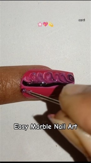 Easy marble nail art 🤍Perfect for beginners 💅✨#easymarblenails#nailshorts#naildesign#thediydesigner