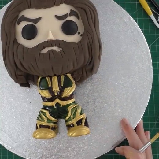 Aquaman cake funko pop tutorial By: Zoe's fancy cakes | MetDaan Cakes