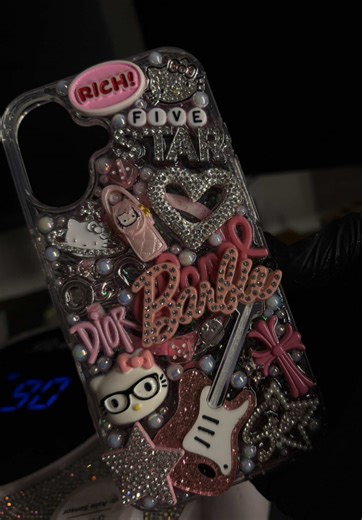 Stylish Pink Accessories for Every Occasion