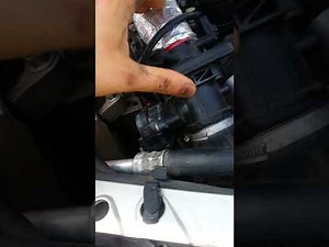 How to remove alternator on Ford Focus