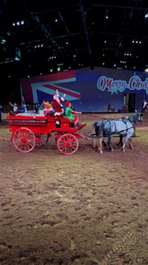 Australian Outback Spectacular on Instagram: "Don’t miss out on the Christmas magic! #outbackspectacular is decking the arena with festive lights, cheer and a whole lot of outback spirit only 'til 23 December🎅✨"