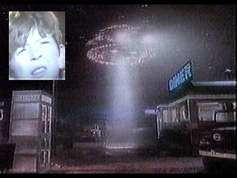 1984 Pepsi VS Coke alien spaceship soda machine TV ad