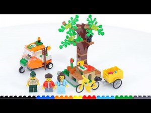 LEGO City Picnic in the Park set 60326 review! Squirrels, yellow bike, and a cool tiny vehicle