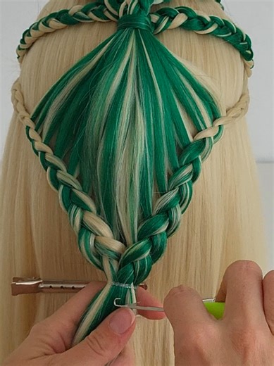 How to FAKE a fishtail braid (no actual braiding needed!) #fishtail #braidingtutorial #synthetichair #braidedponytail #howtobraid